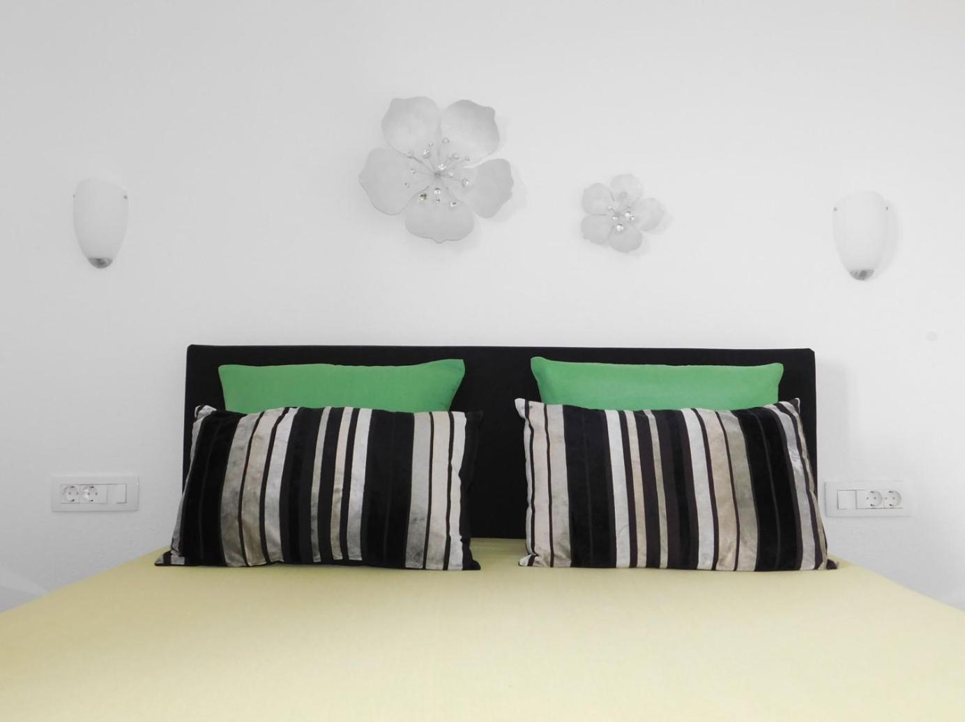 Villa Renata - Apartment Zeleni พอฟเลีย ภายนอก รูปภาพ